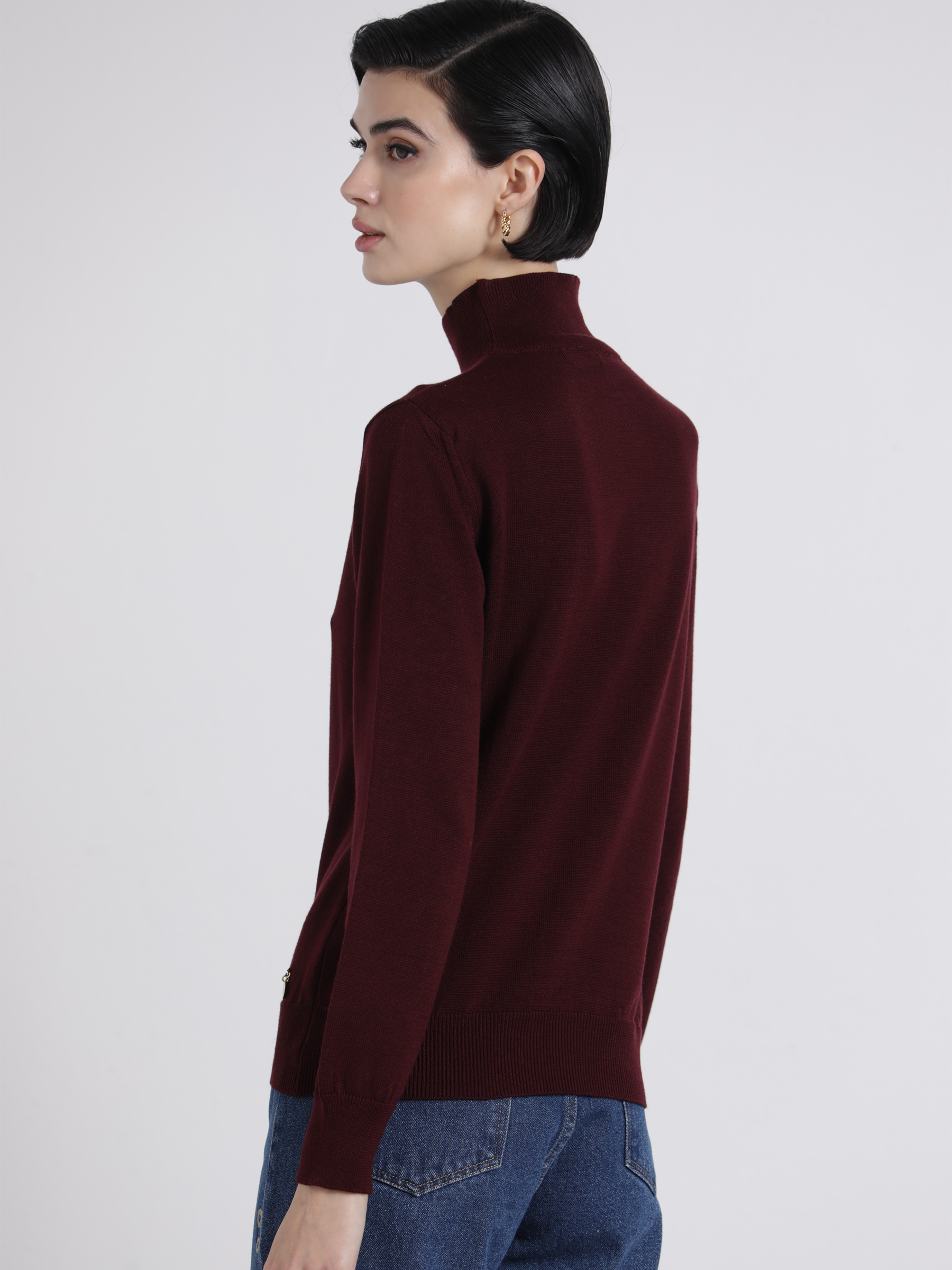Top a collo alto in maglia morbida