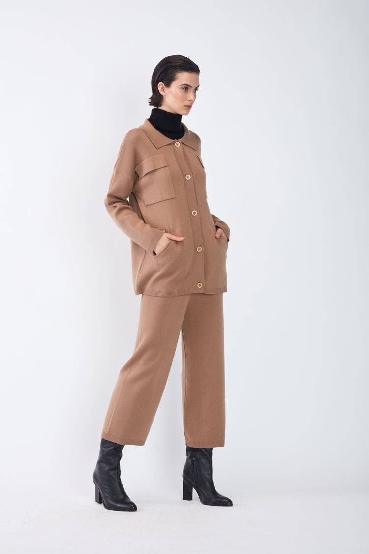 Completo in maglia oversize con pantaloni a gamba ampia
