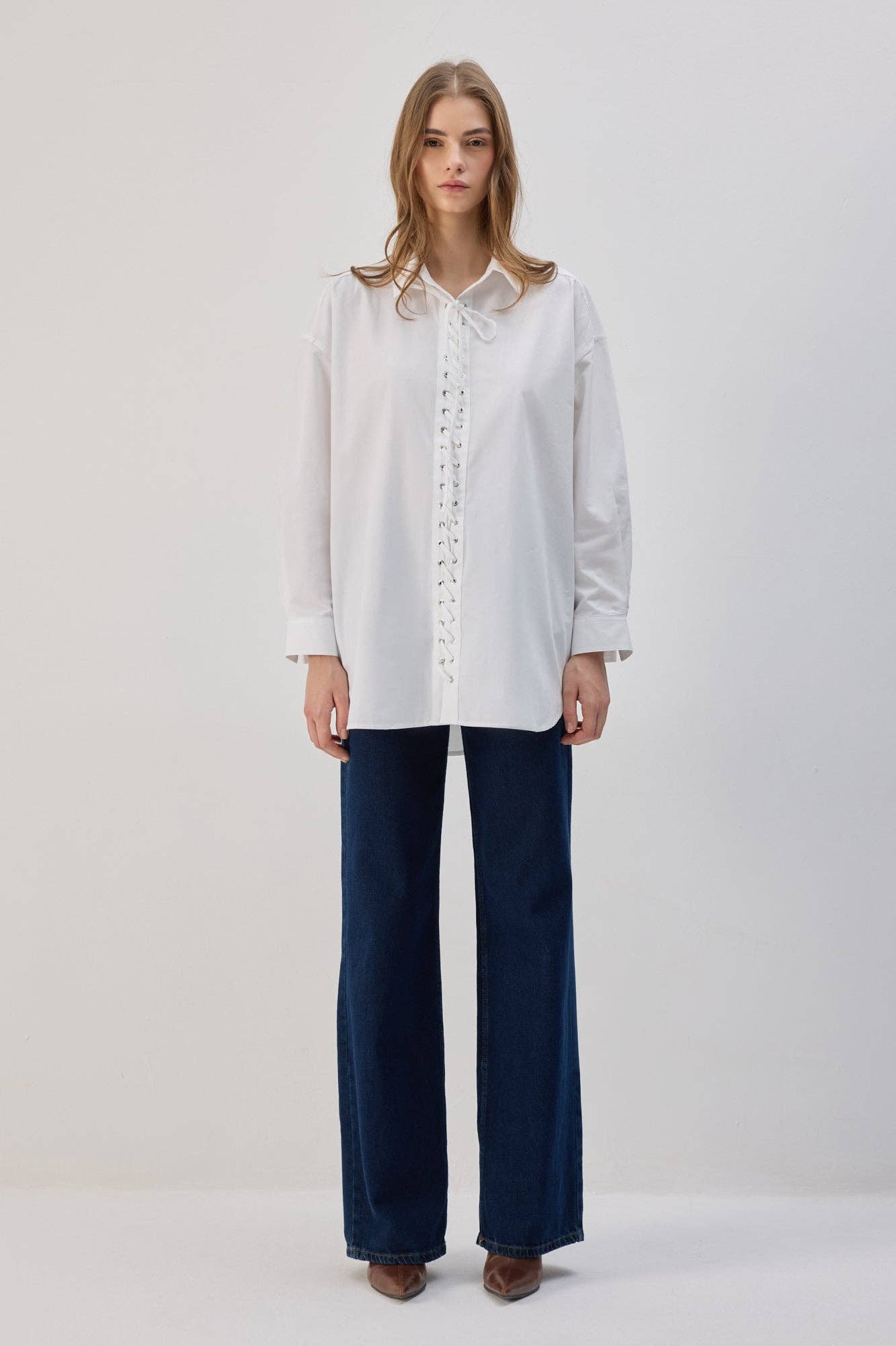 Camicia oversize con lacci frontali