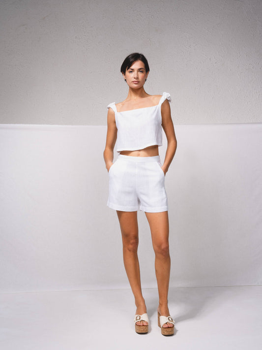 Top corto in lino con spalline arricciate