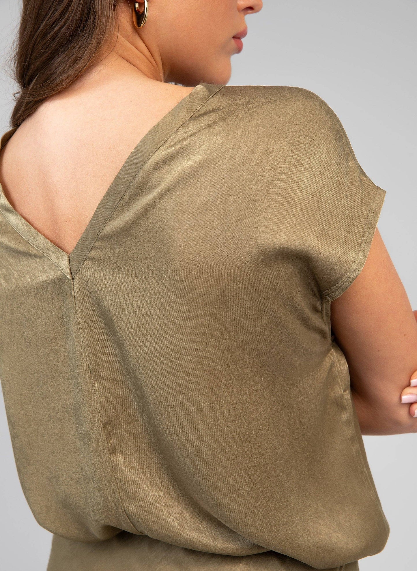 Top metallizzato kaki girocollo