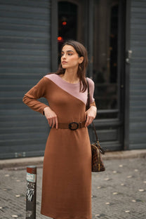 Abito midi in maglia bicolore cammello e rosa