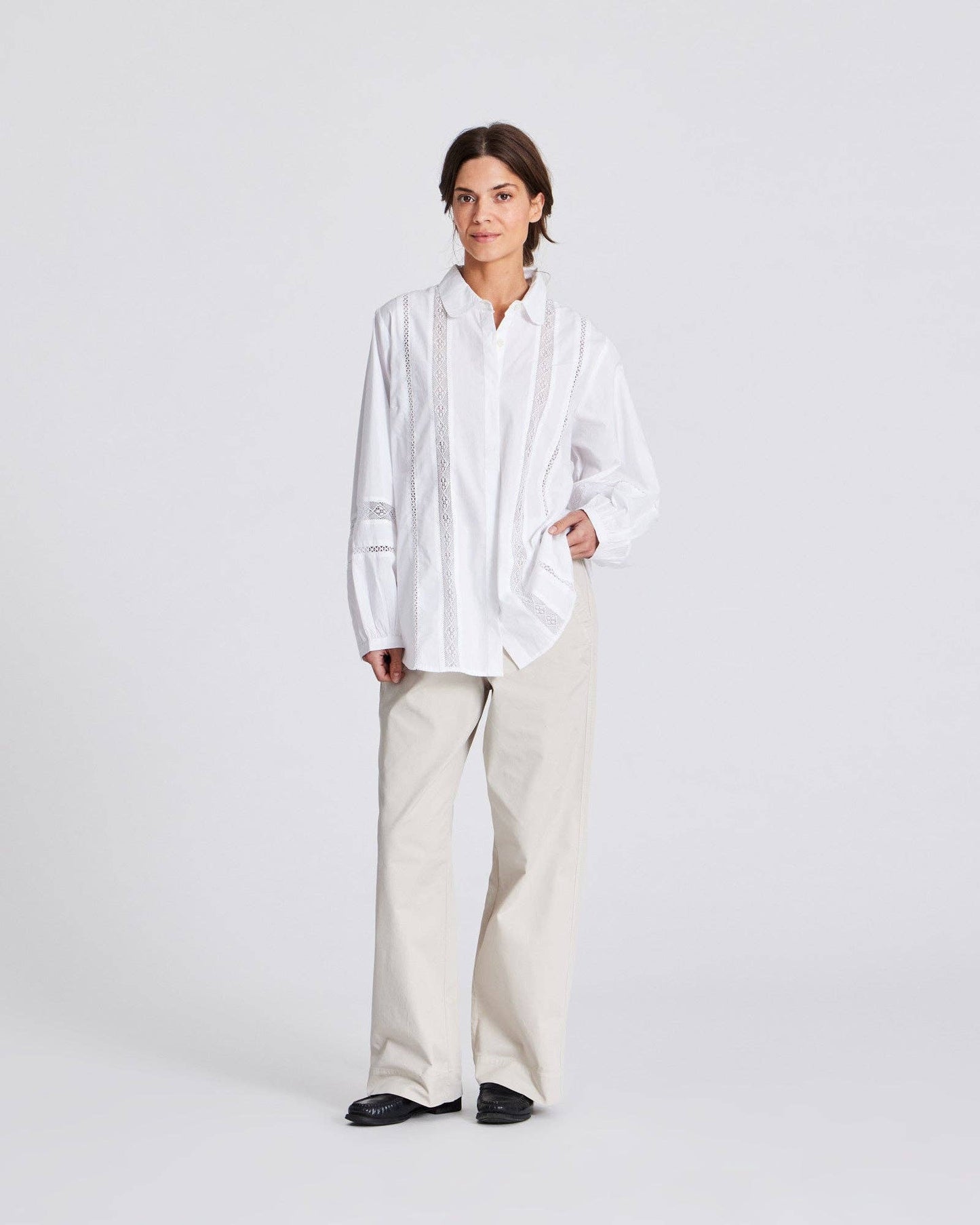 Camicia in popeline di cotone biologico con dettagli in pizzo