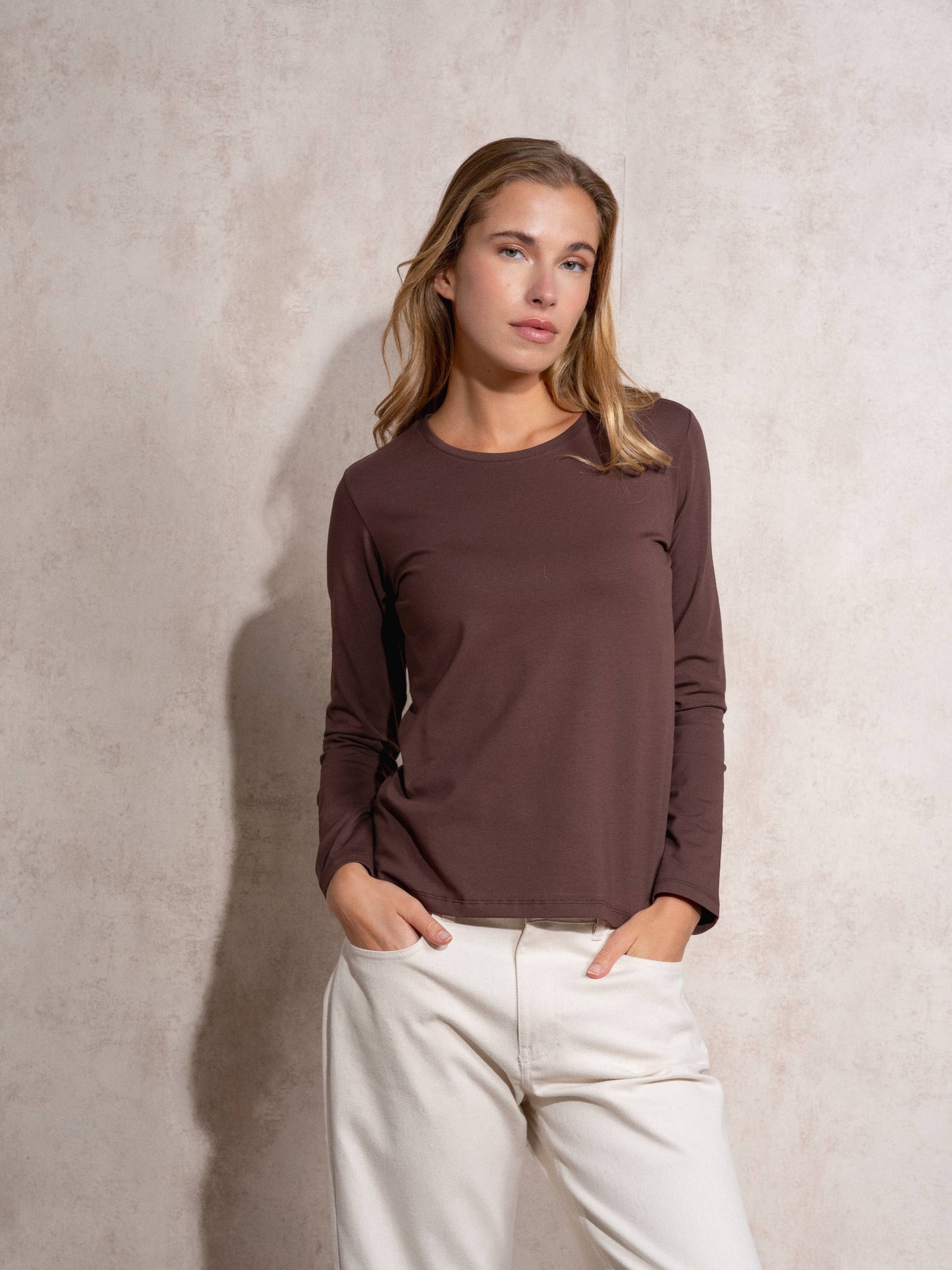 Maglia donna basic in cotone elasticizzato