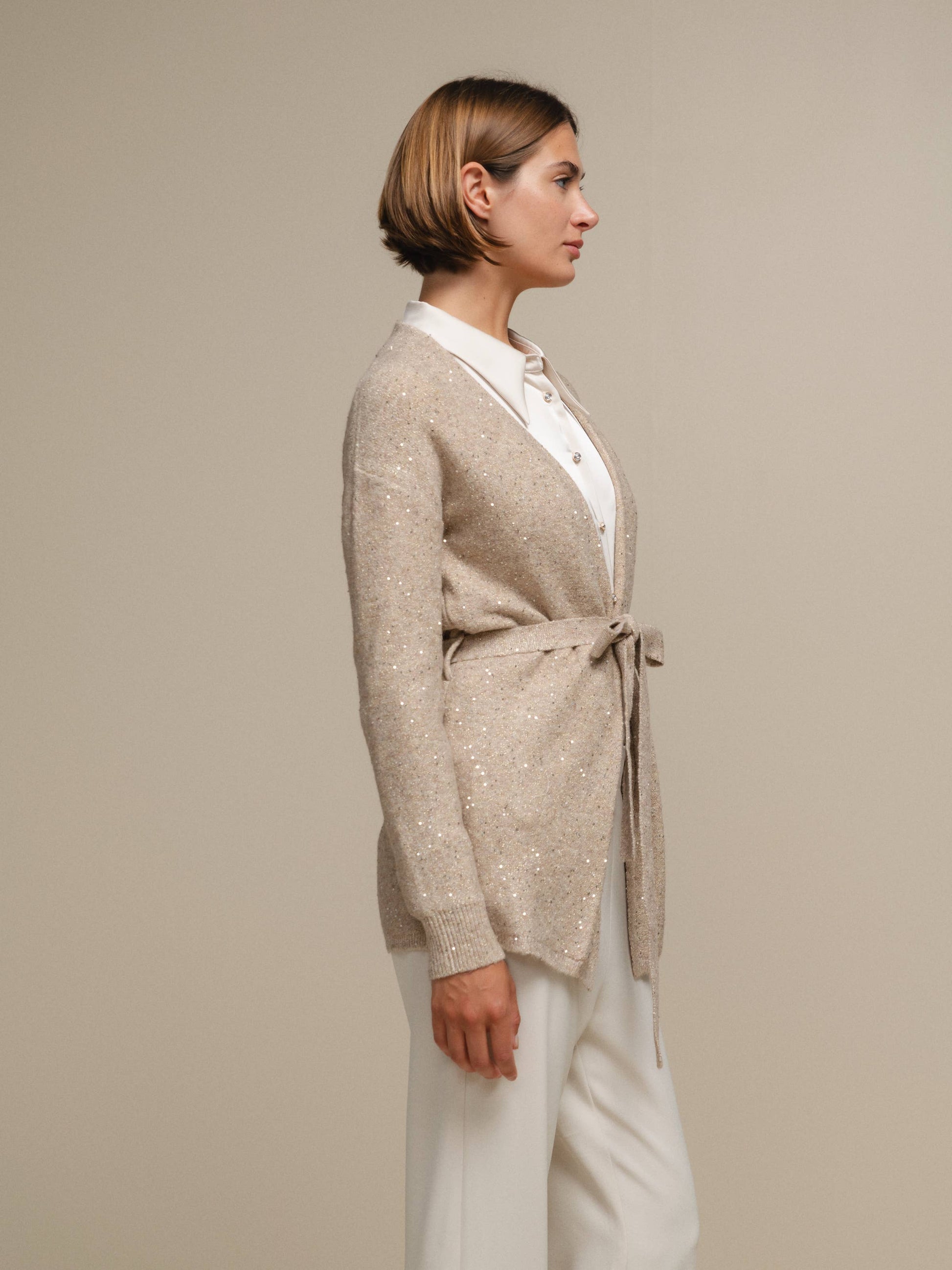 Cardigan in maglia con cintura e micro paillettes