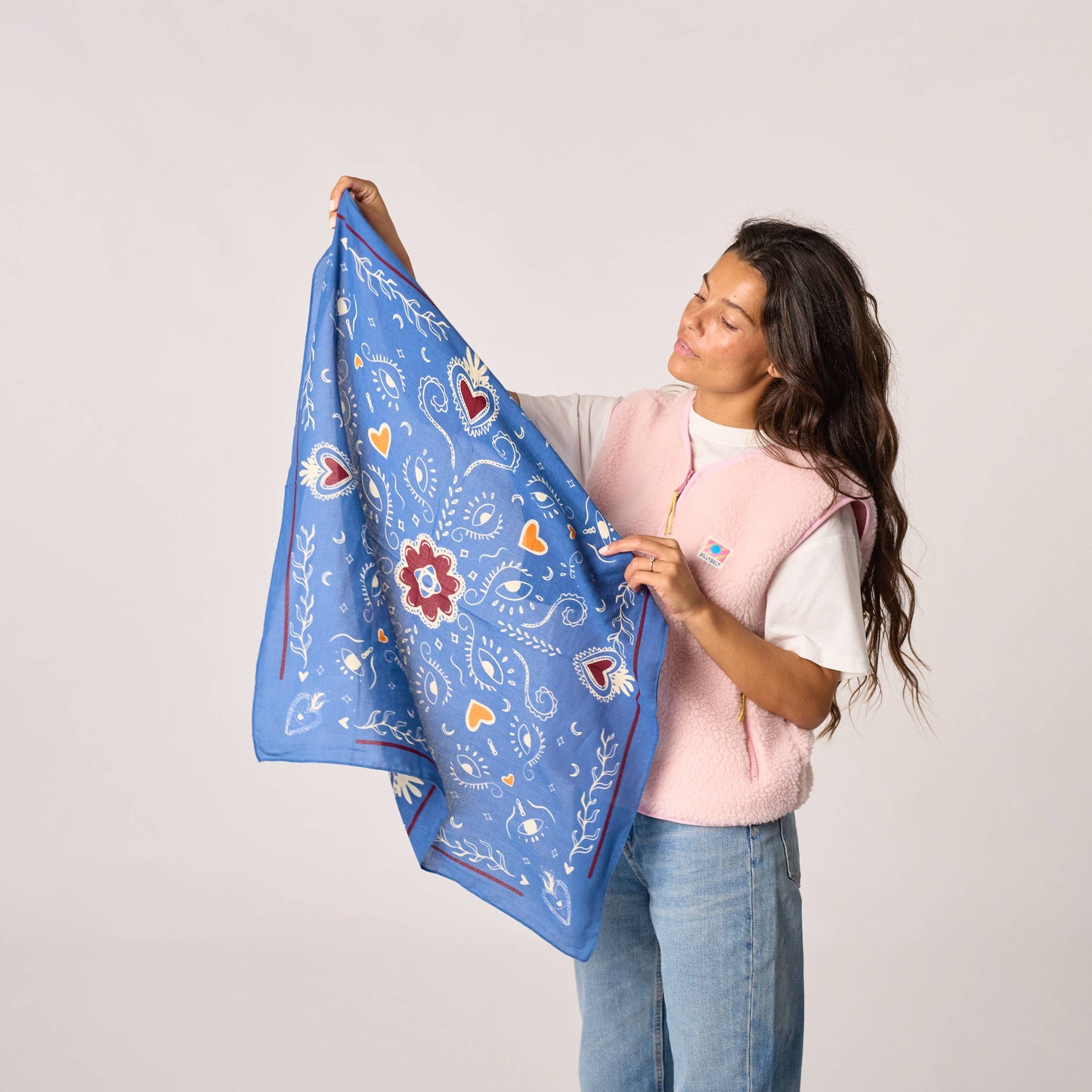 Piccolo foulard in cotone biologico con stampa grafica blu