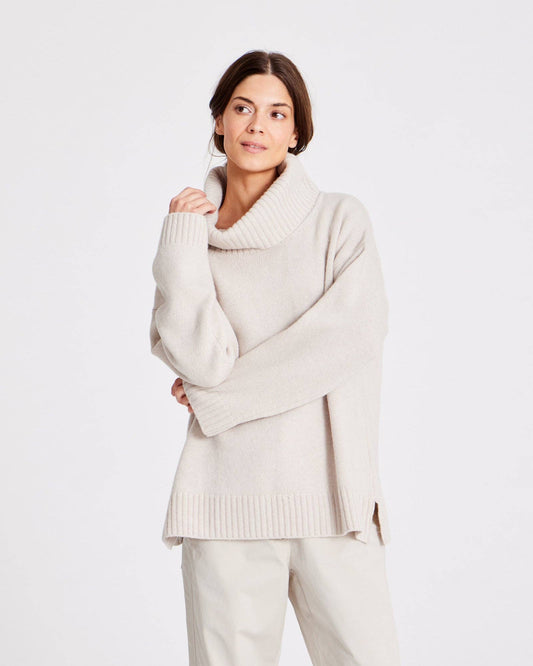 Maglione dolcevita in lana d’agnello biologica GOTS