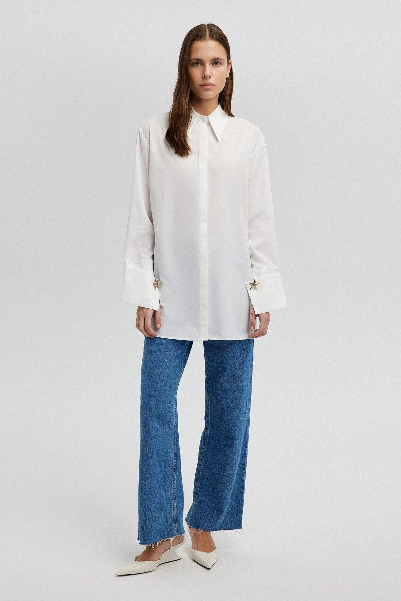 Camicia in misto cotone con stelle marine e polsini ampi