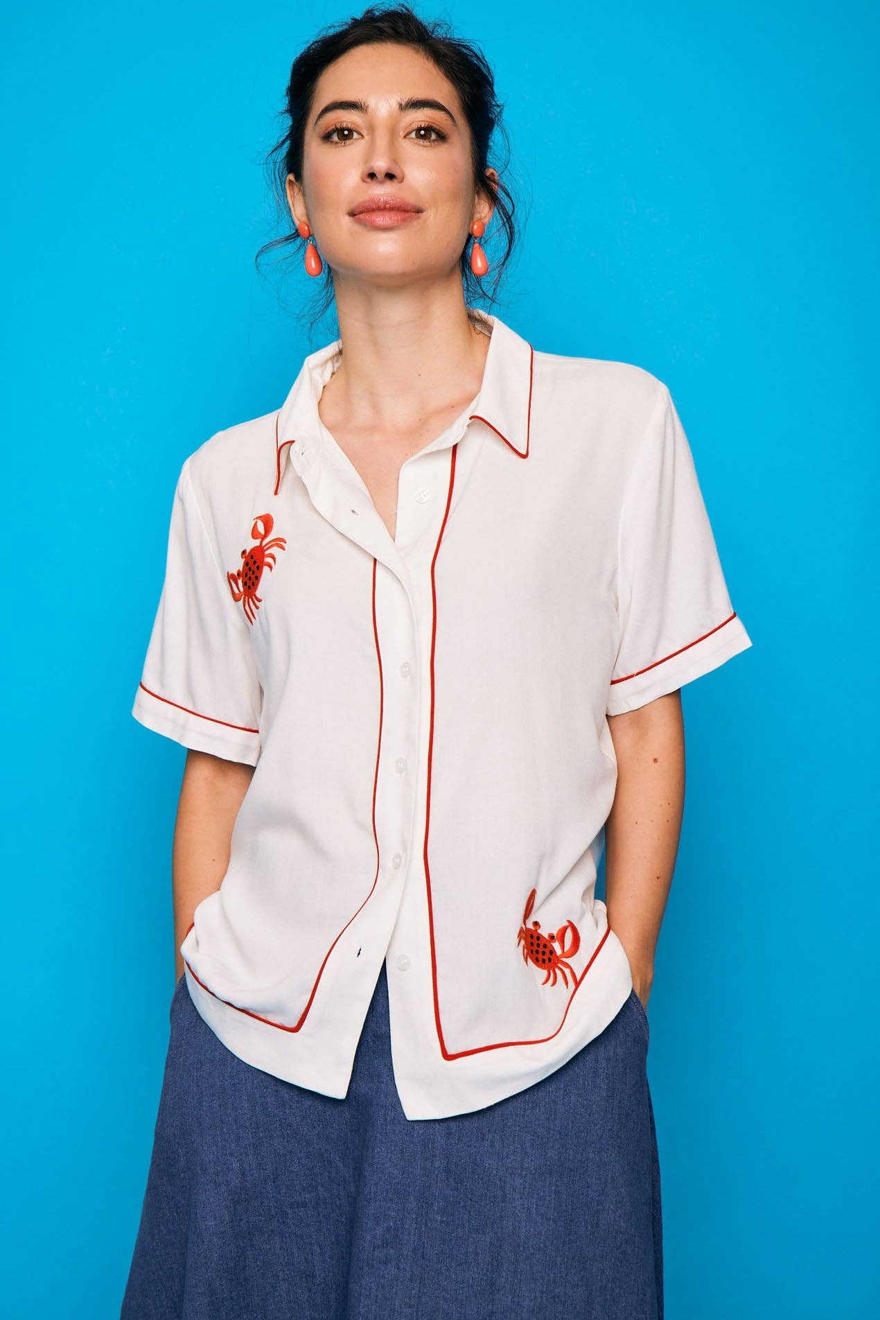 Camicia bianca ricamata stile guayabera Javea