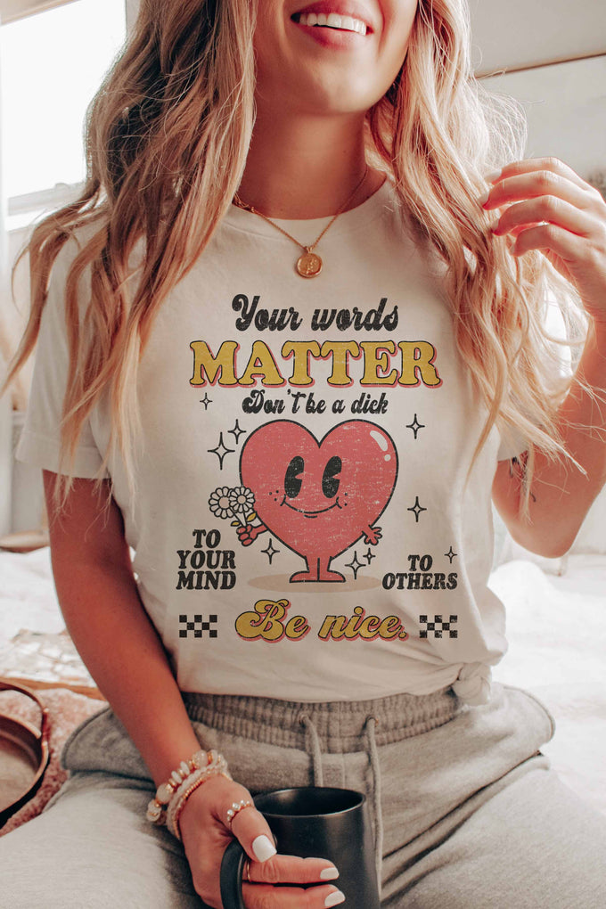 T-shirt grafica "Be Nice"