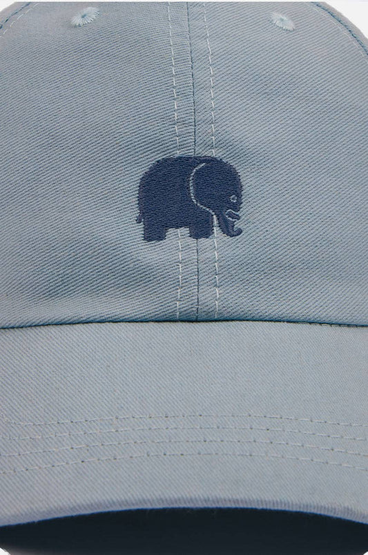 Cappellino dad hat azzurro cielo con logo elefante ricamato