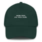 Cappellino in cotone con ricamo “More Wine s’il vous plaît”