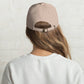 Cappellino dad hat ricamato “This Girl Needs Champagne”