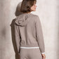 Completo in maglia due pezzi con felpa zip e pantaloni