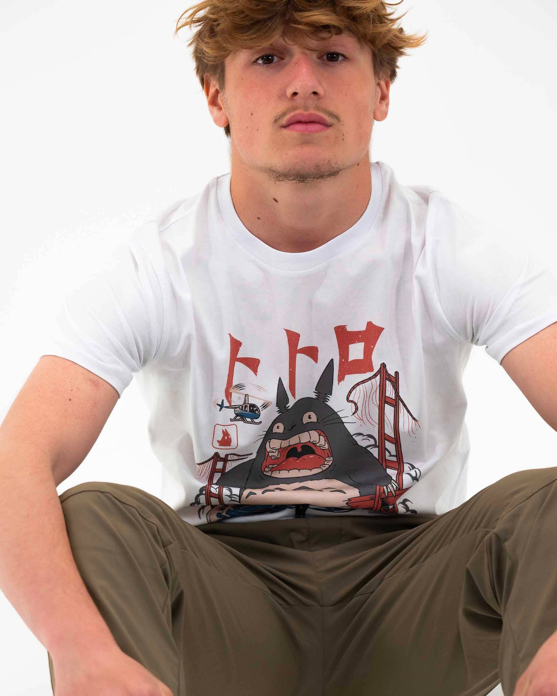 T-shirt Totoro Attack in cotone biologico
