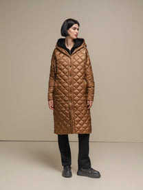 Cappotto trapuntato lungo con cappuccio