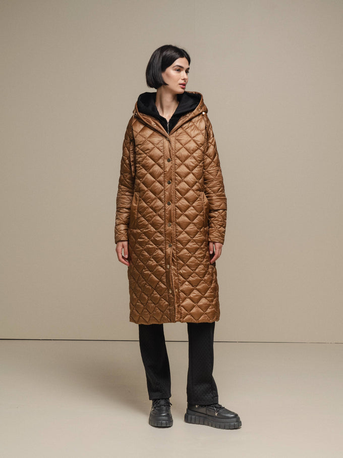 Cappotto trapuntato lungo con cappuccio