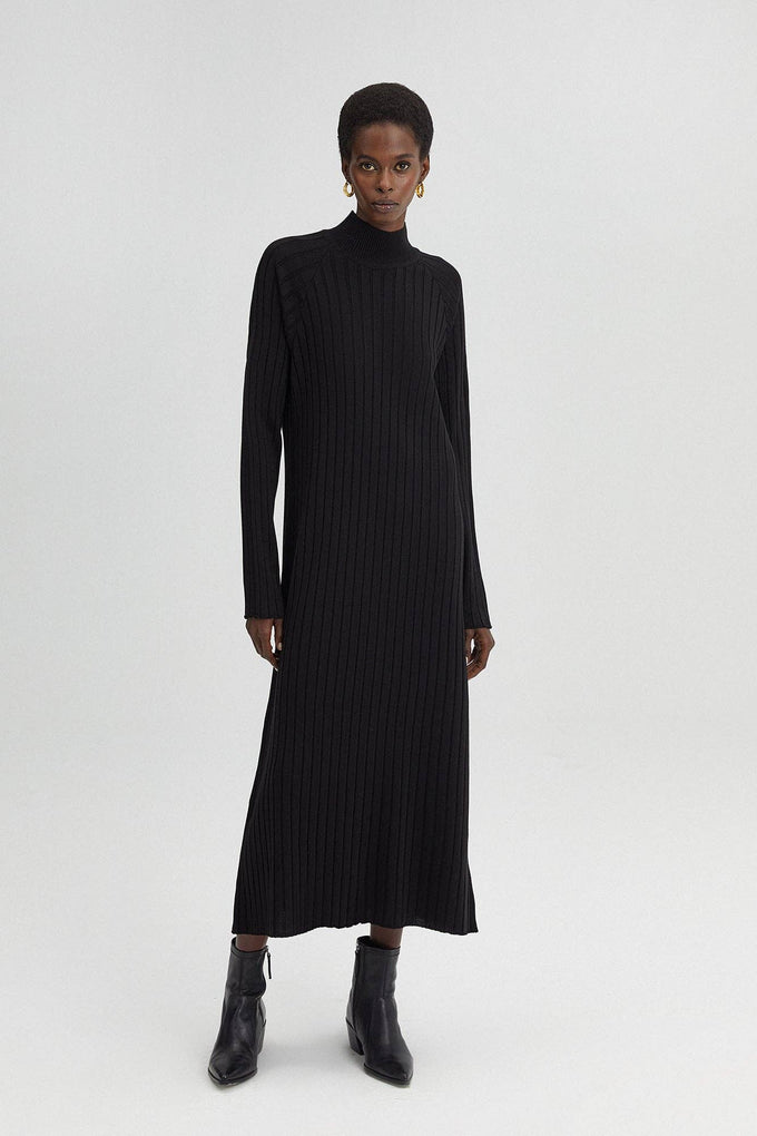 Abito maxi a coste nero con collo alto