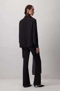 Camicia in chiffon con colletto gioiello