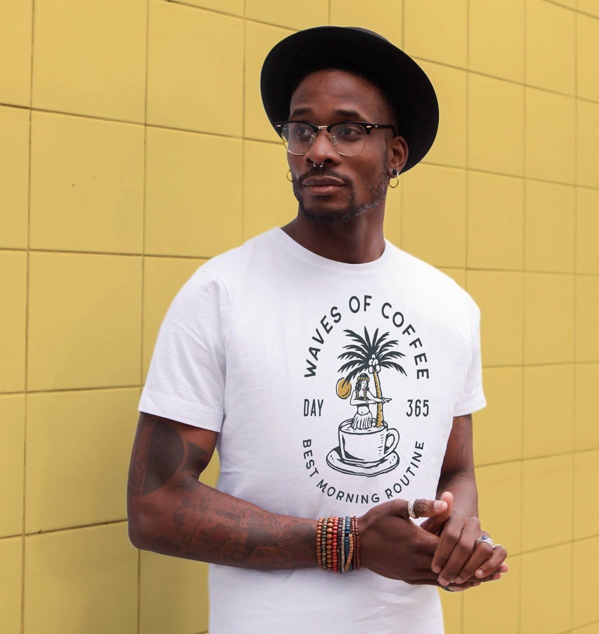 T-shirt estiva Waves Of Coffee con grafica