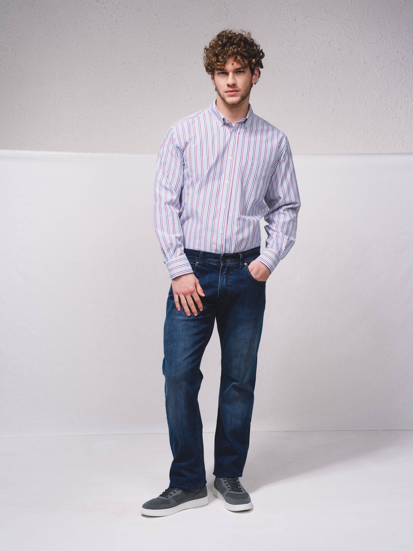 Jeans regular fit in denim cinque tasche
