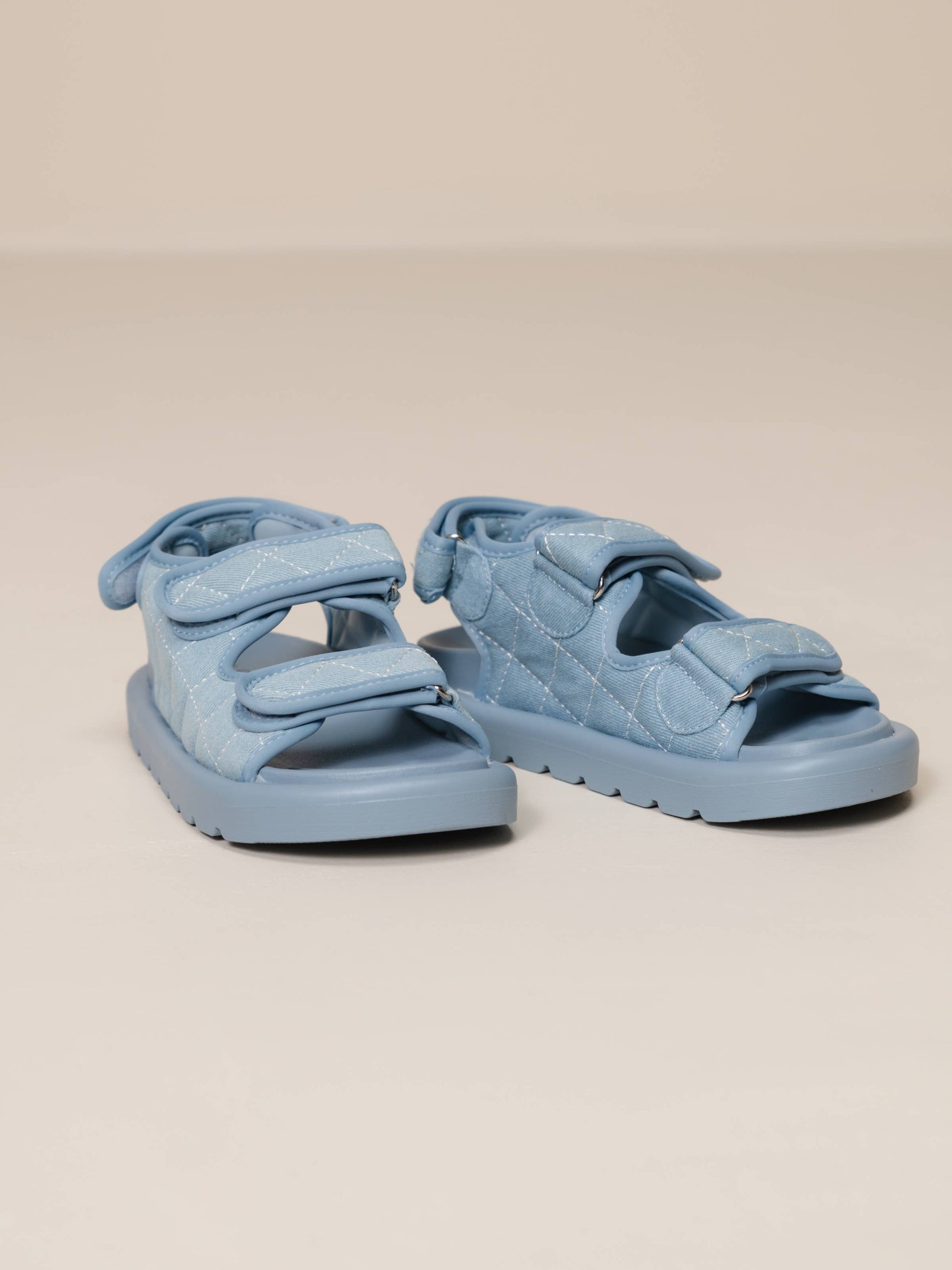 Sandali in denim con cinturini regolabili