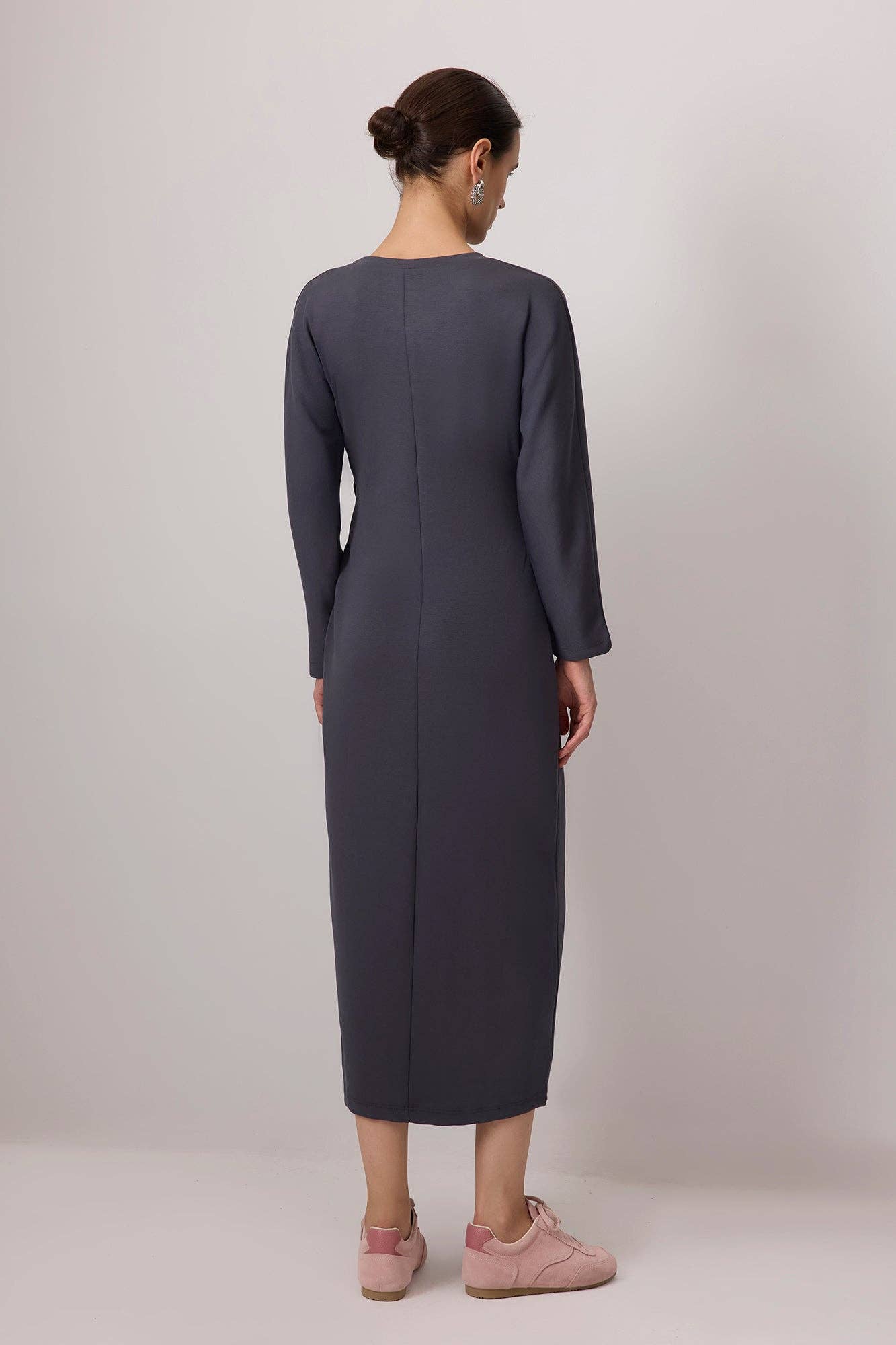 Vestito midi con nodo frontale