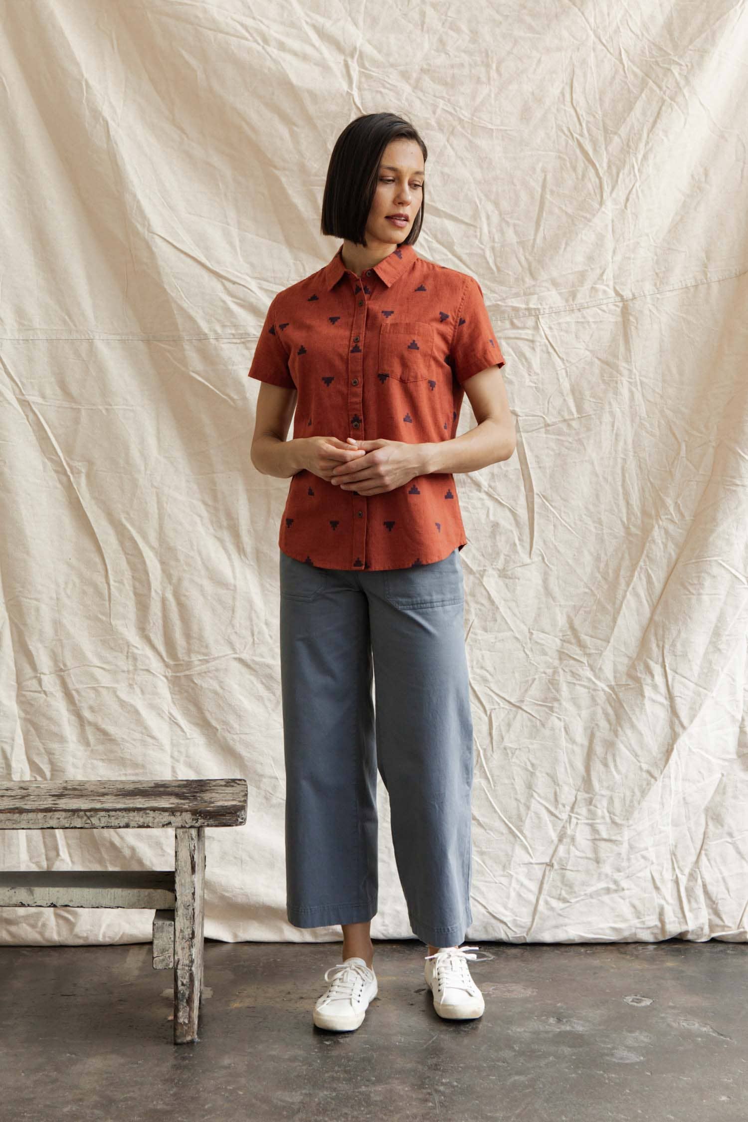 Camicia a maniche corte Lana con motivo piramidi color ruggine