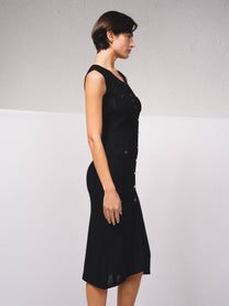 Abito midi in maglia aderente con bottoni dorati