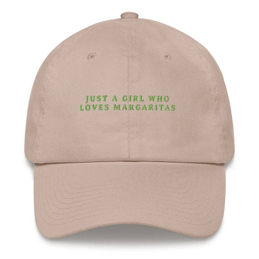 Cappellino dad hat ricamato “Just a Girl Who Loves Margaritas”