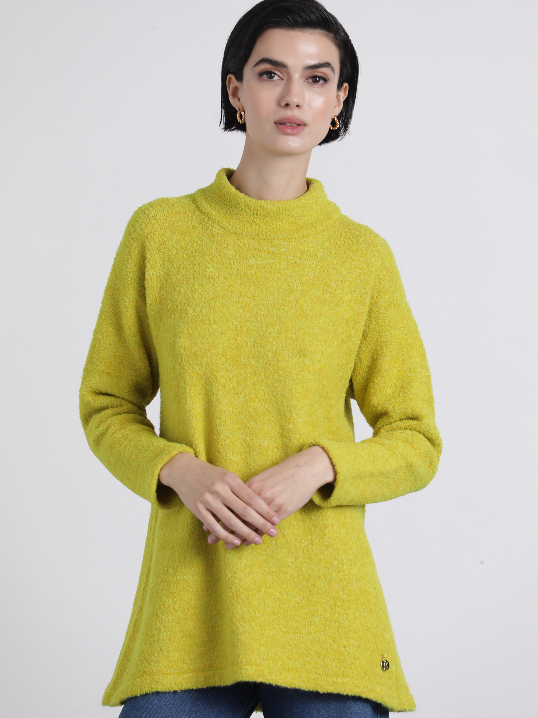 Maglia tunica lunga bouclé con collo alto