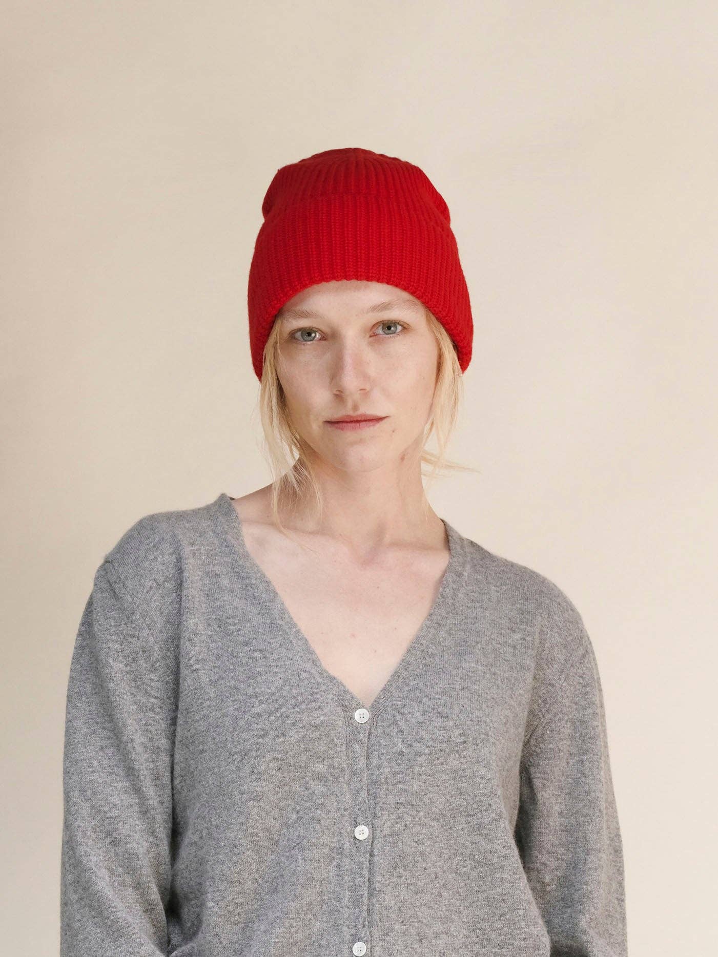 Berretto a coste rosso in misto cashmere