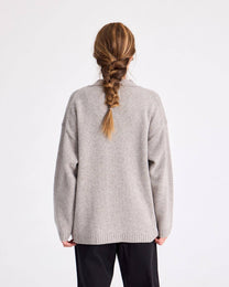 Cardigan Edith in lana d’agnello grigio pietra