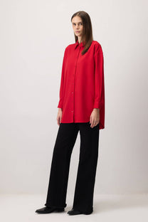 Camicia rossa oversize a vestibilità comoda