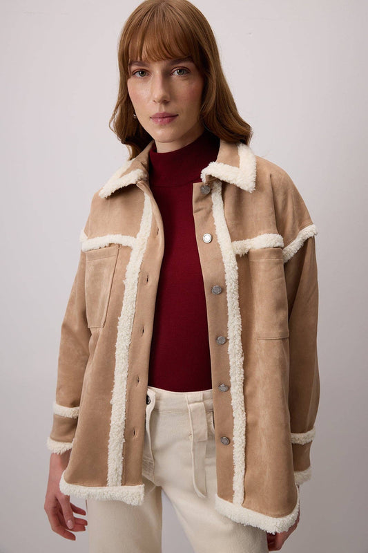 Camicia in suede con dettagli in peluche