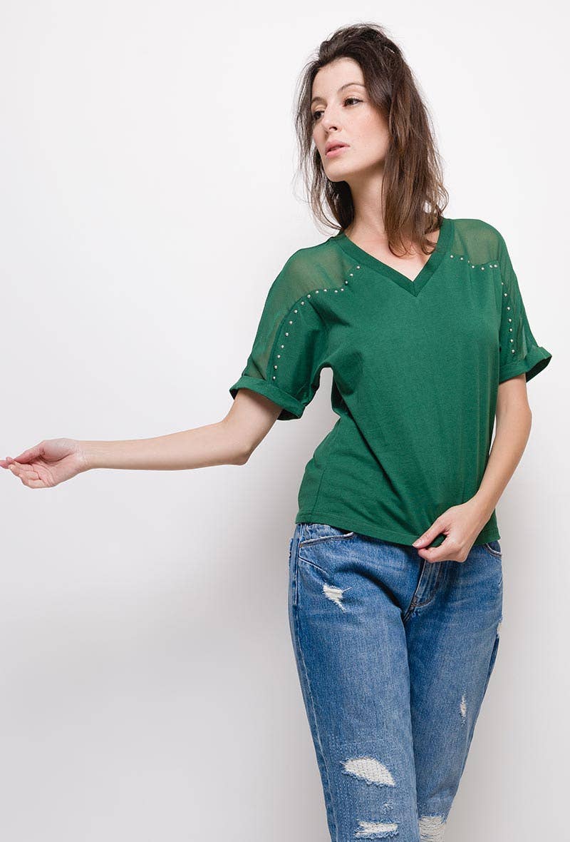 T-shirt Tea in cotone con scollo a V e borchie