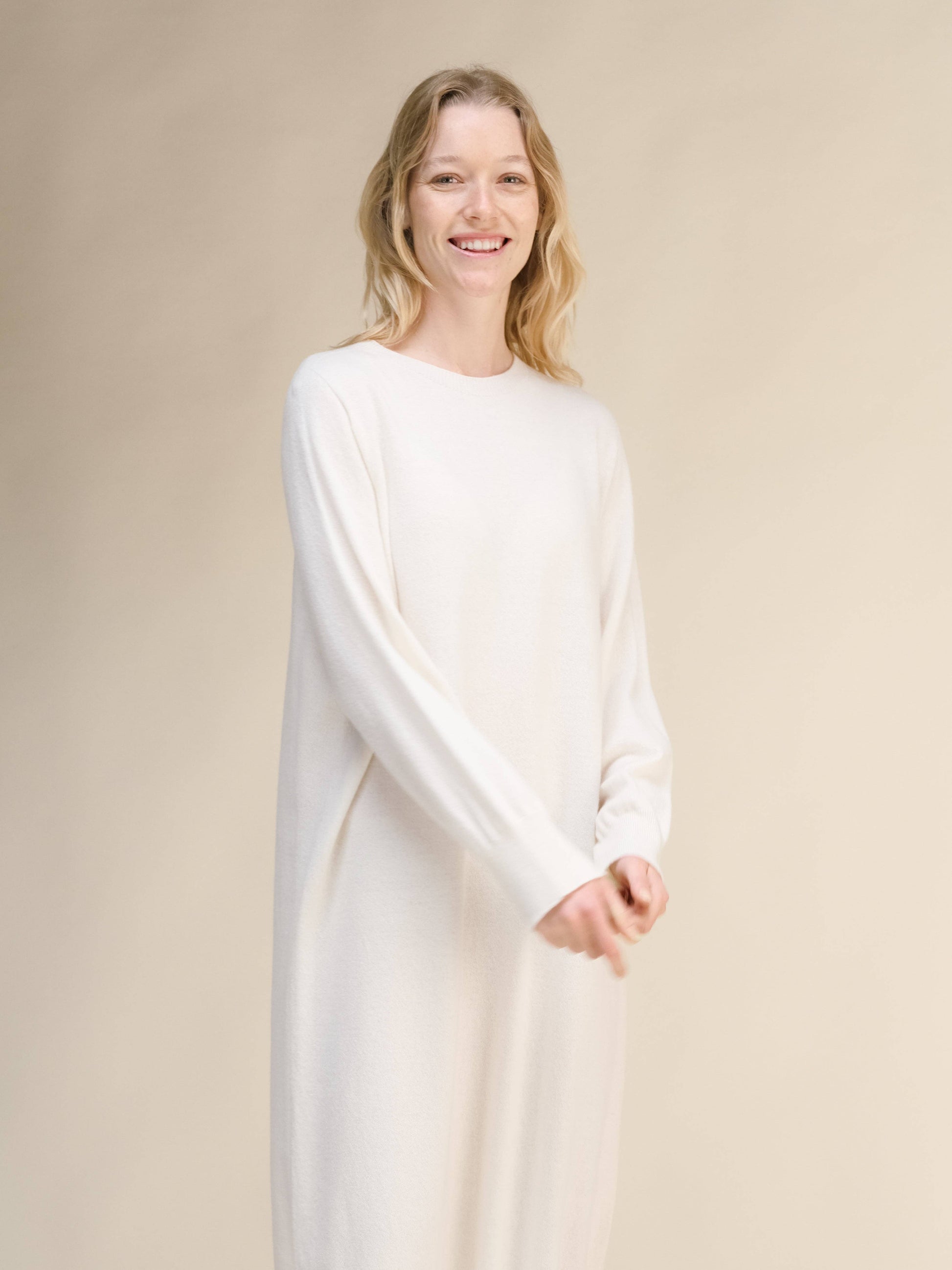Abito midi in misto cashmere knit senza cuciture