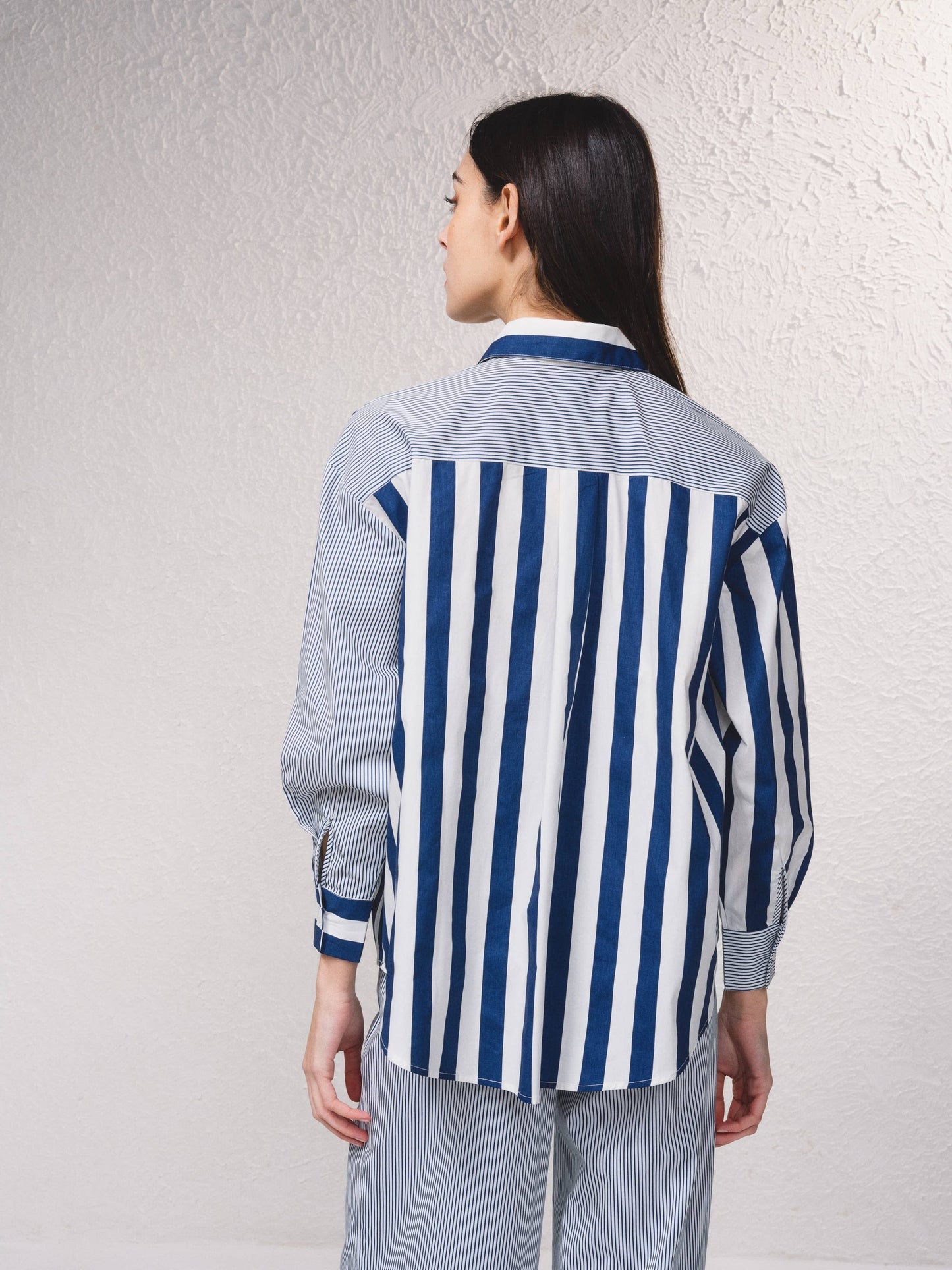 Tunica a righe in cotone con colletto a camicia