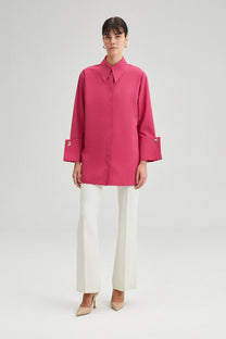 Camicia oversize in popeline fucsia con maxi polsini