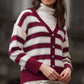 Cardigan a righe bordeaux con scollo a V