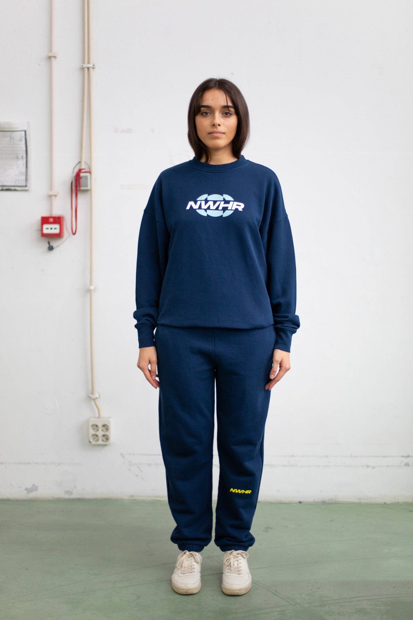 Felpa girocollo oversize in cotone biologico con logo