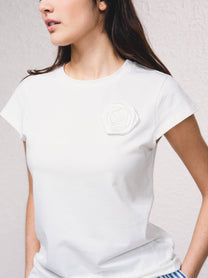 T-shirt aderente con applicazione floreale