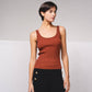 Top in maglia a coste con profili a contrasto