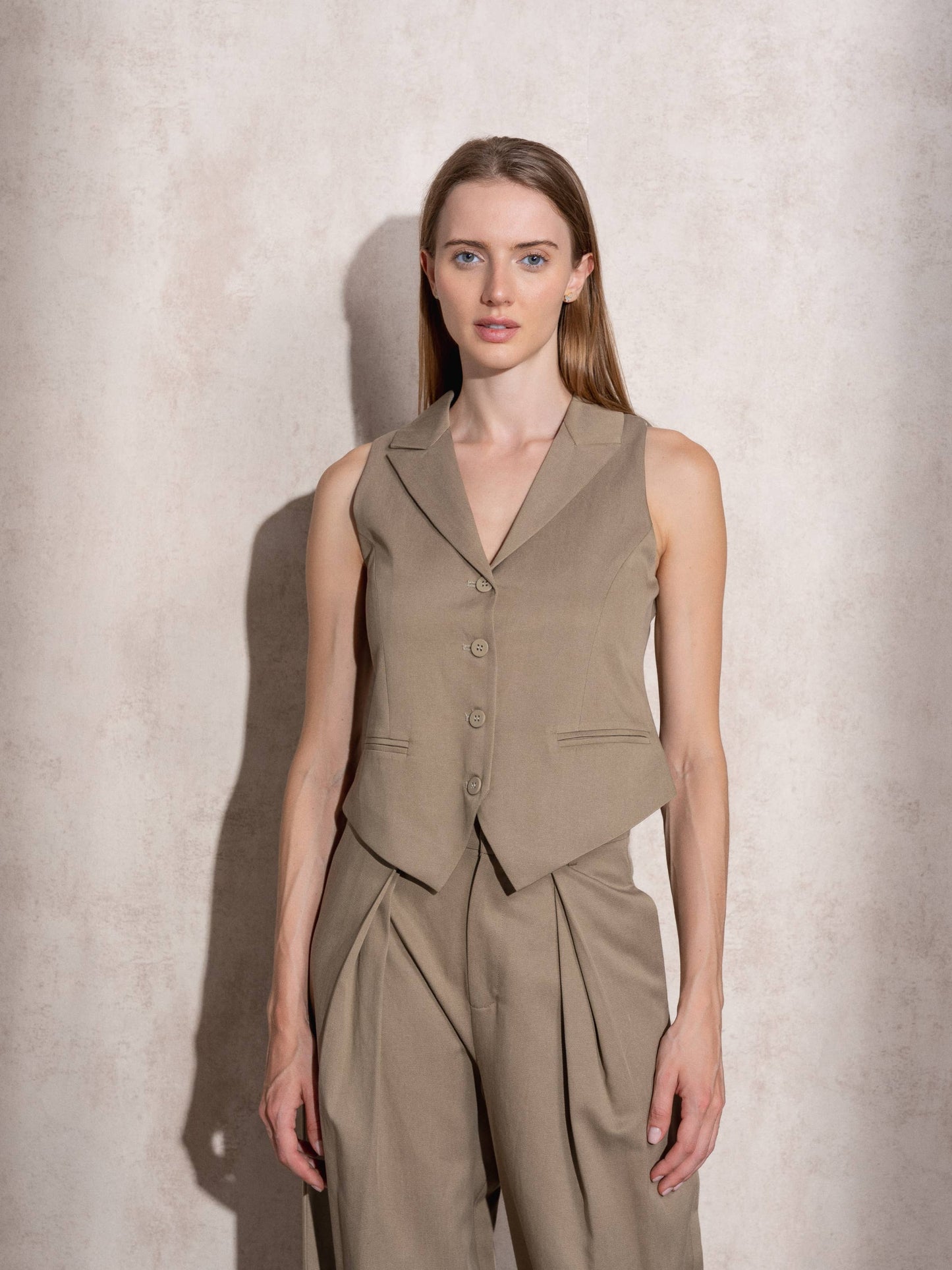 Gilet sartoriale con bottoni da donna
