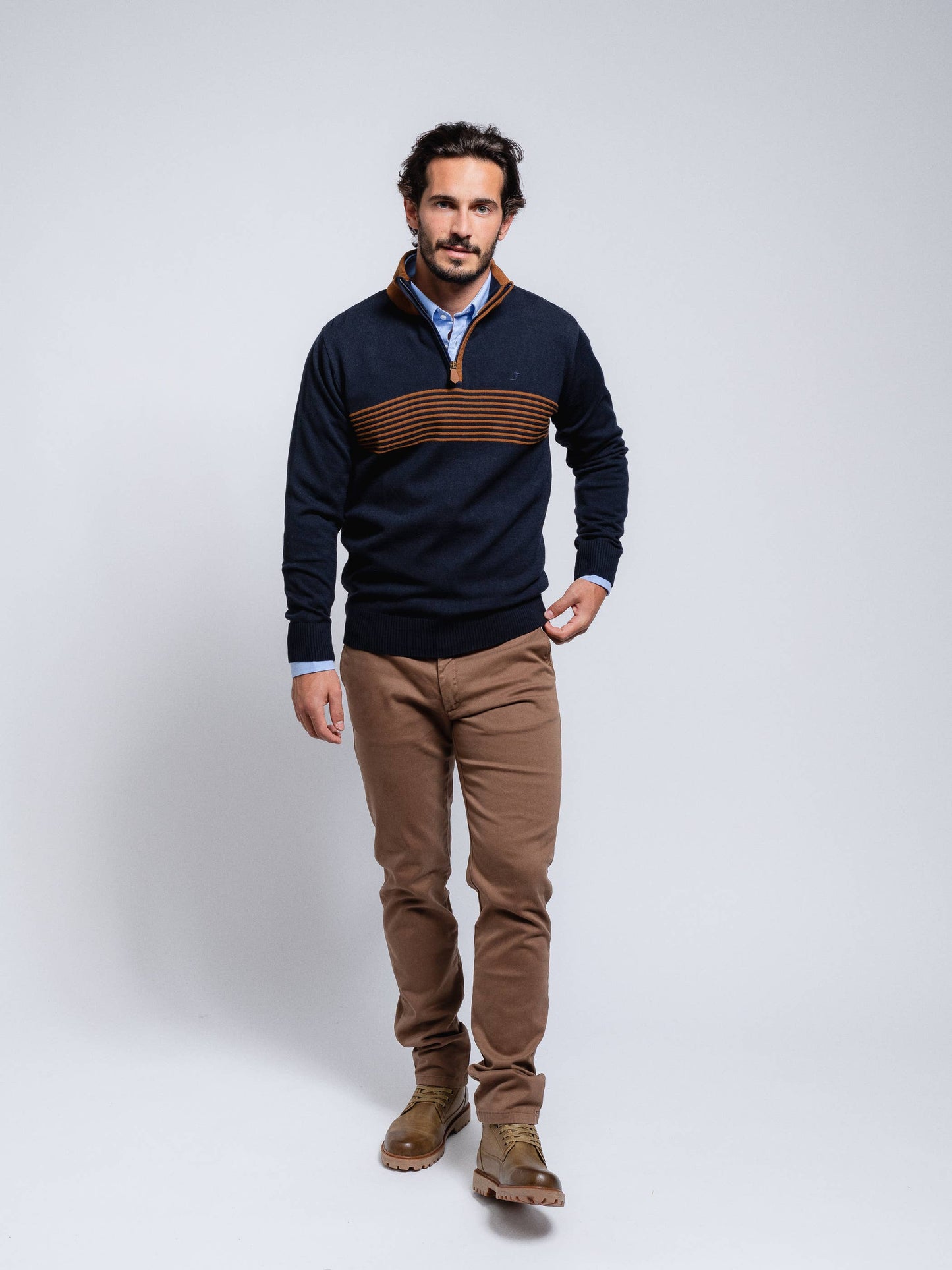 Polo in maglia a righe con mezza zip