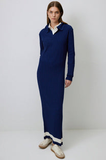 Abito maxi in maglia a coste con colletto polo