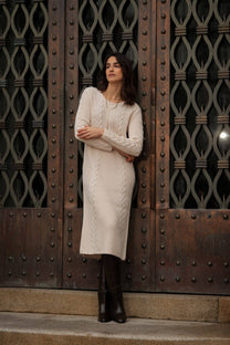 Abito midi in maglia a coste con trecce