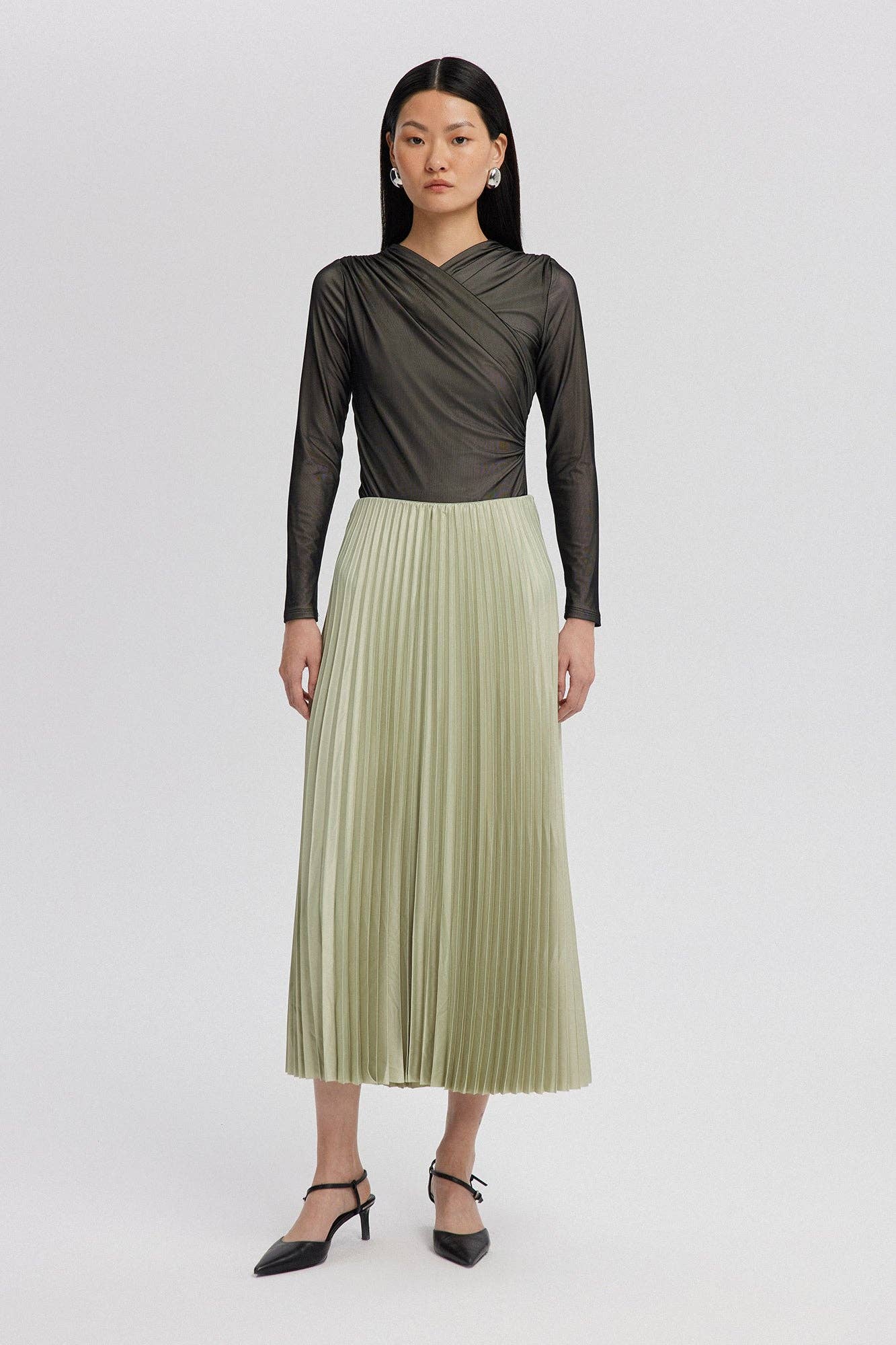 Gonna plissettata in raso verde
