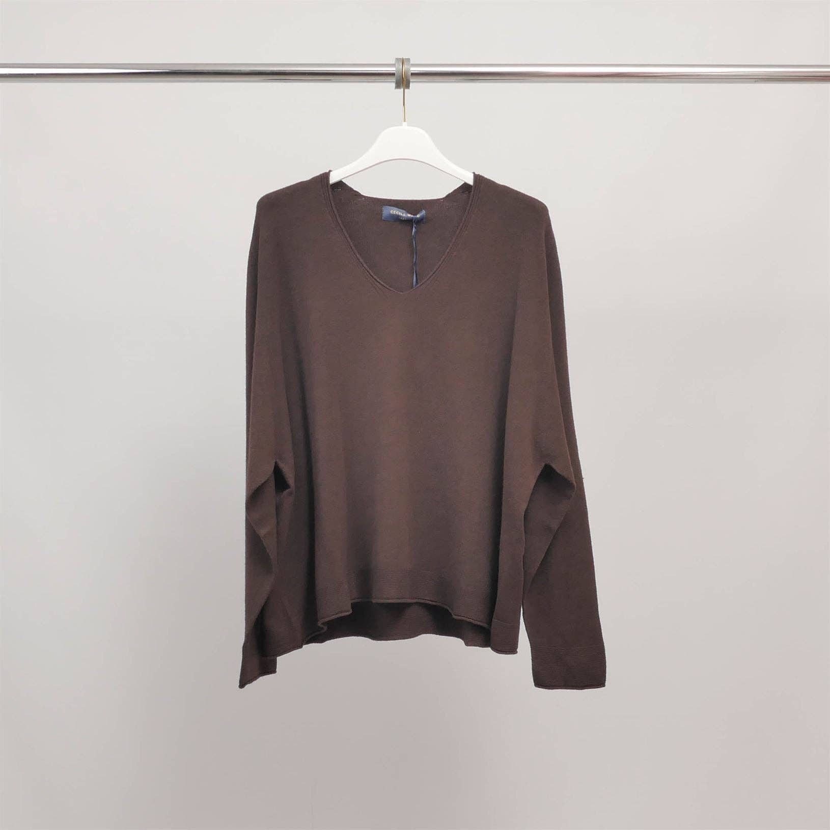 Maglione morbido e fluido con scollo a V