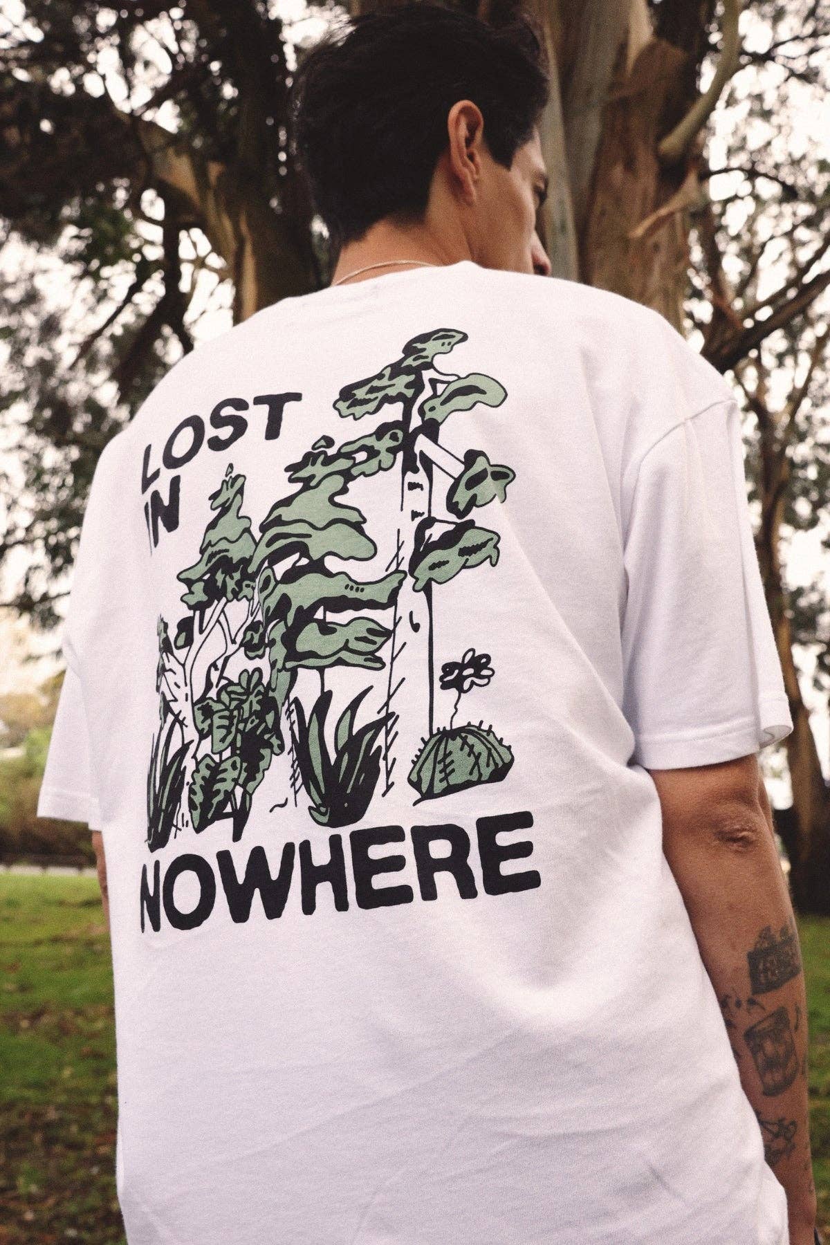 T-shirt Lost in Nowhere in cotone biologico